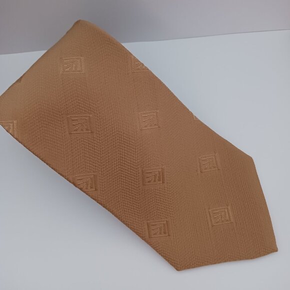 Bill Blass Signature Collection Mens Necktie Gold 4" wide X 55.5" Long 100% Silk - Picture 1 of 7
